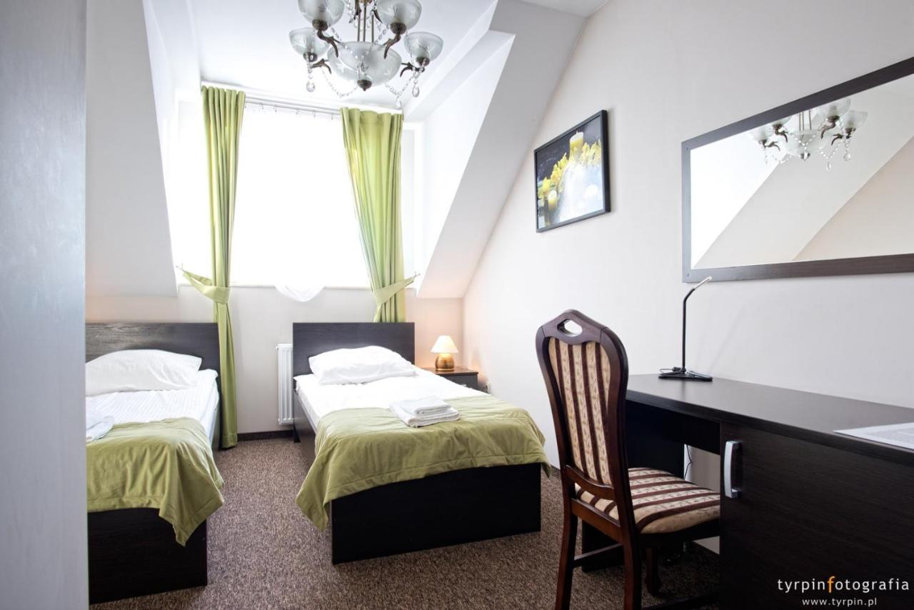 Hotel Millenium Gora Motyczna ภายนอก รูปภาพ