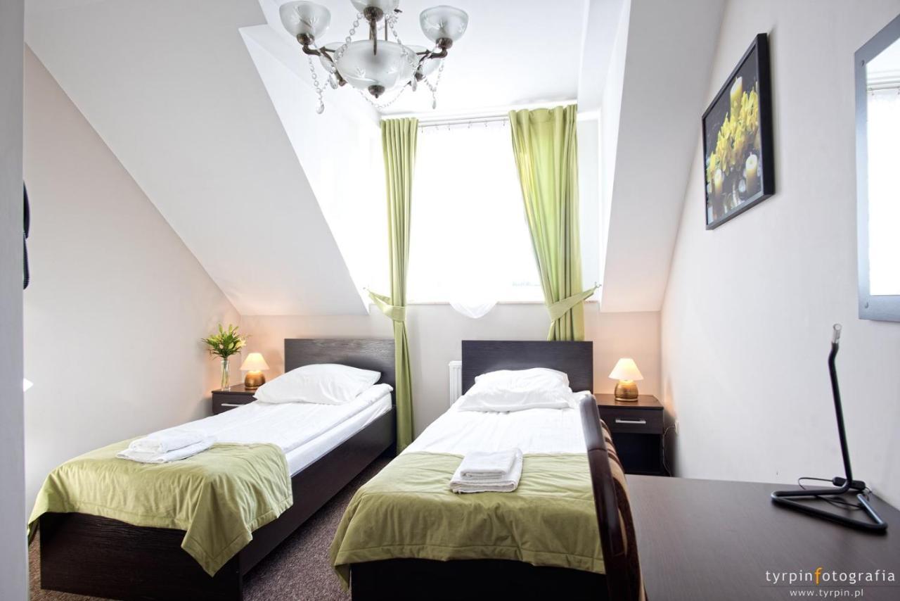 Hotel Millenium Gora Motyczna ภายนอก รูปภาพ