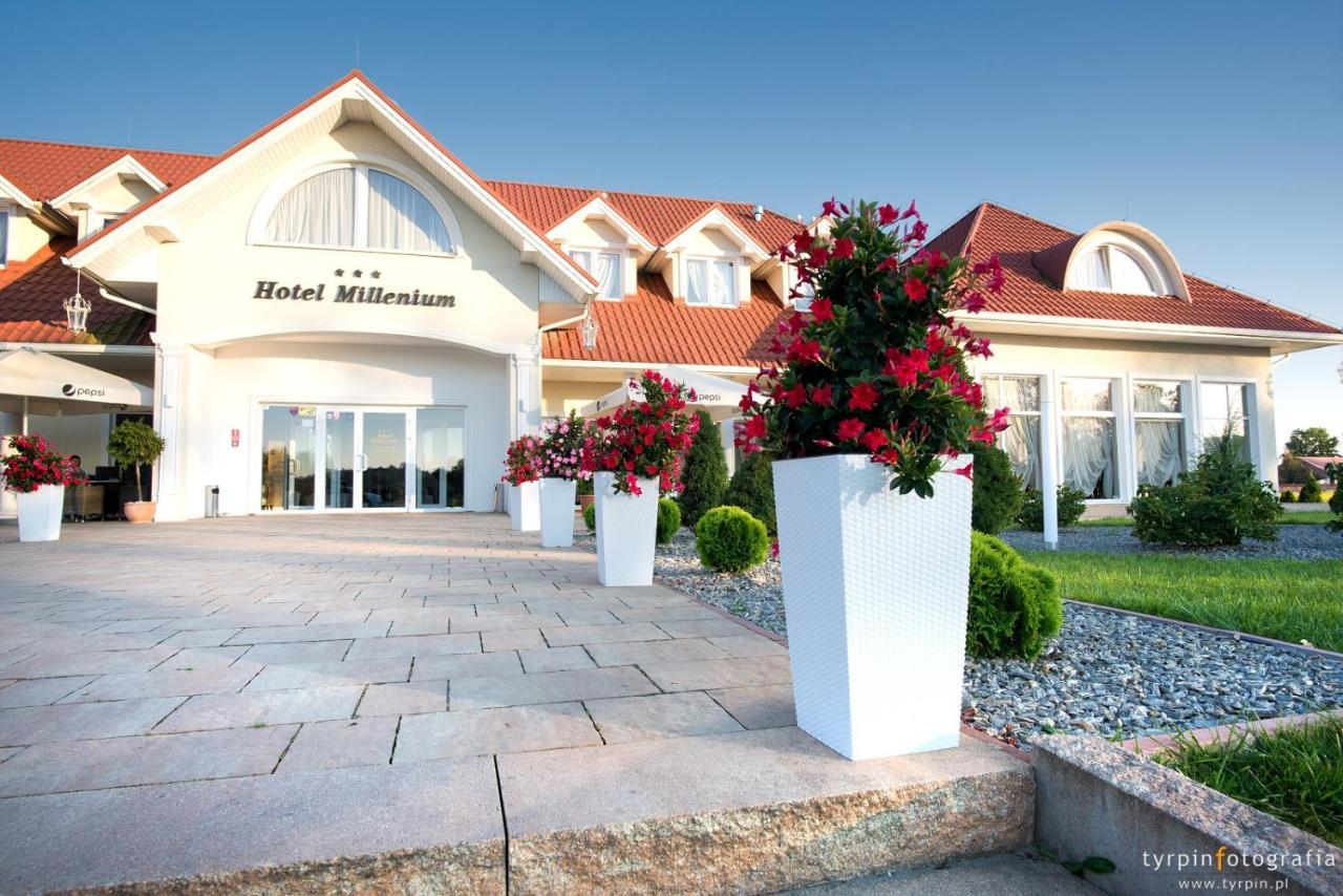 Hotel Millenium Gora Motyczna ภายนอก รูปภาพ