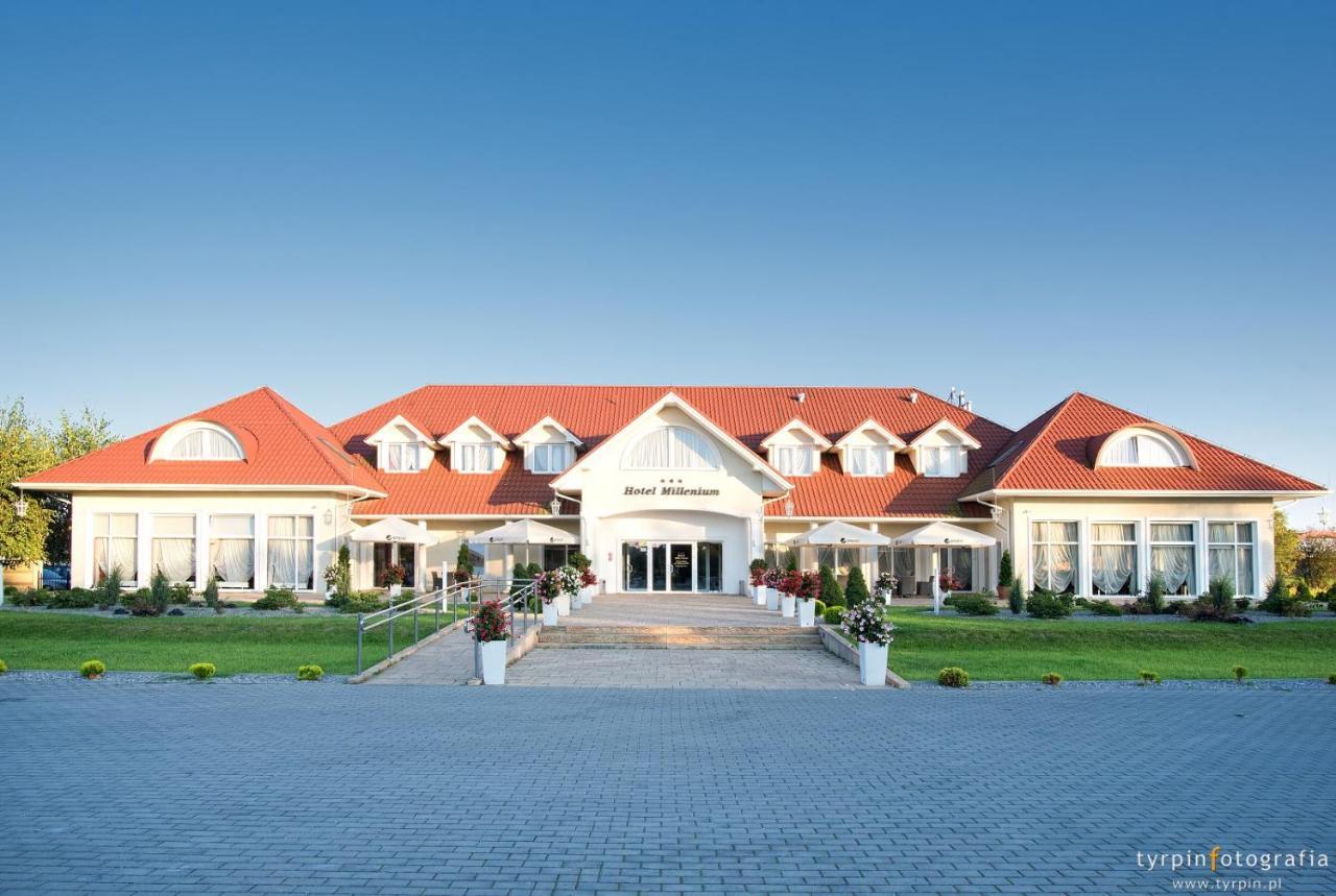 Hotel Millenium Gora Motyczna ภายนอก รูปภาพ