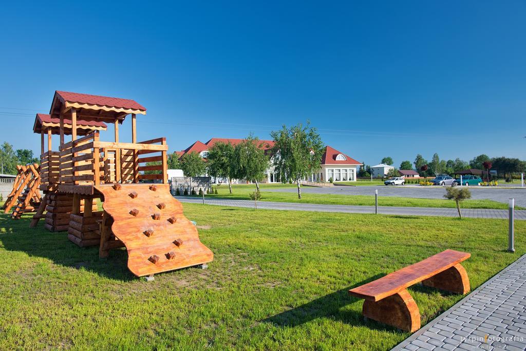 Hotel Millenium Gora Motyczna ภายนอก รูปภาพ